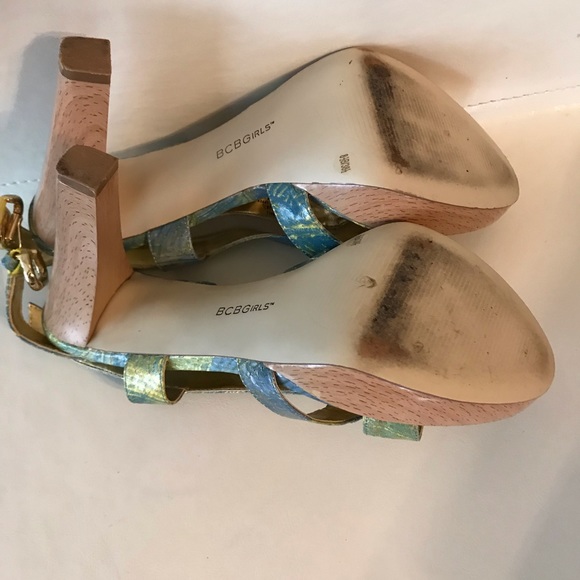 BCBG Sandals - Picture 4 of 5